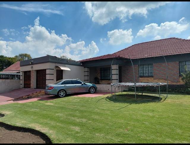 4 BEDROOM HOUSE FOR SALE IN EVANDER